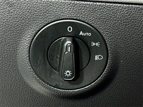 Used 2023 Volkswagen Taos SE image 10