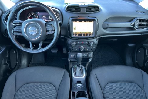 Used 2018 Jeep Renegade Altitude w/ UConnect 8.4 Nav Group image 10