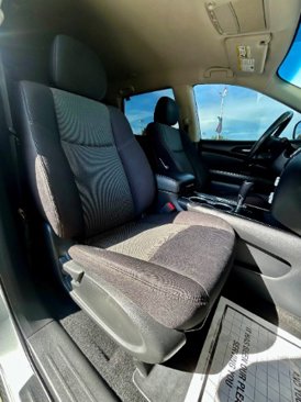 Used 2019 Nissan Pathfinder SV image 10