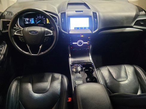 Used 2020 Ford Edge Titanium image 22