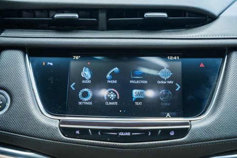 Used 2018 Cadillac XT5 AWD image 25