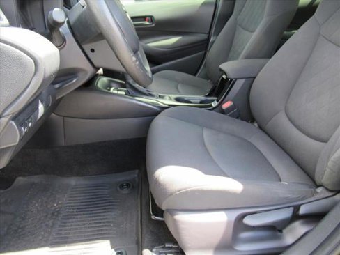 Used 2022 Toyota Corolla LE image 17