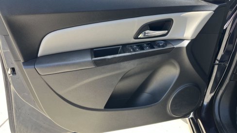 Used 2014 Chevrolet Cruze LS image 10