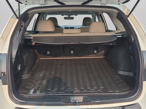 Used 2019 Subaru Outback 2.5i Premium image 34