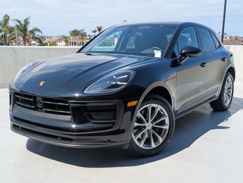 Certified 2024 Porsche Macan image 1