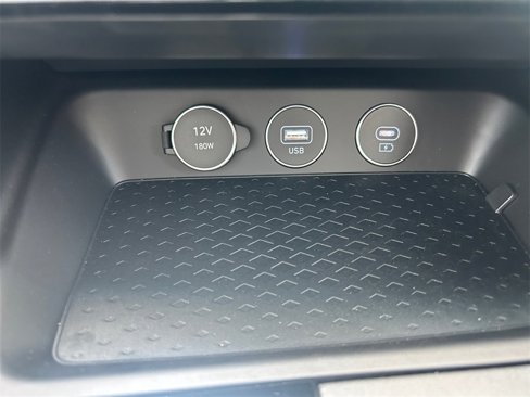 New 2025 Genesis G70 2.5T image 21