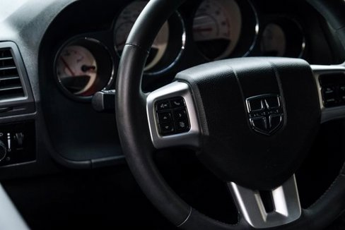 Used 2013 Dodge Challenger R/T image 41