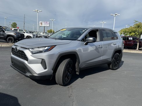 Used 2023 Toyota RAV4 LE image 4