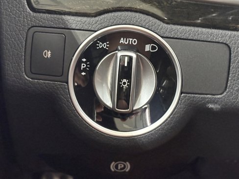 Used 2015 Mercedes-Benz E 400 4MATIC Coupe image 22