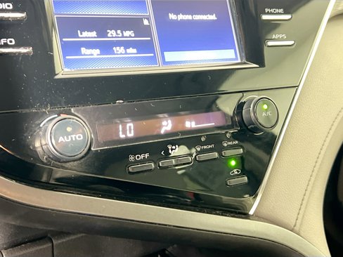 Used 2018 Toyota Camry SE image 26