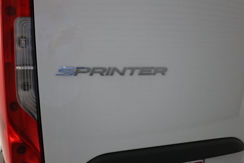 Used 2024 Mercedes-Benz Sprinter 2500 image 57