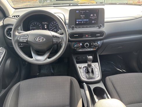 Used 2023 Hyundai Kona SEL image 11
