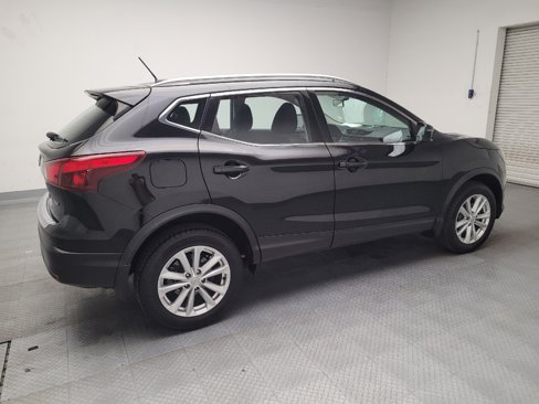 Used 2018 Nissan Rogue Sport SV image 10