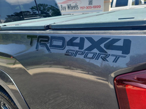 Used 2018 Toyota Tacoma TRD Sport image 8