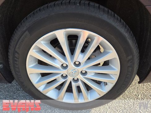 Used 2015 Toyota Avalon Limited image 28