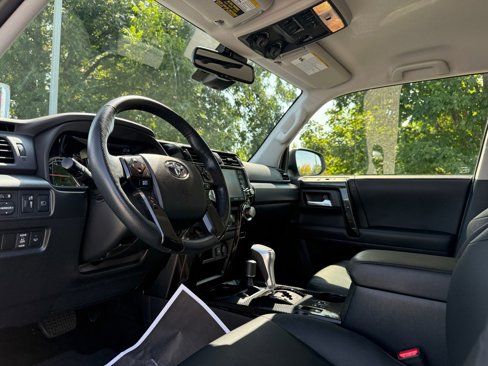 Used 2024 Toyota 4Runner TRD Off-Road Premium image 4