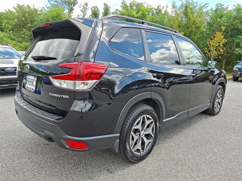 Used 2021 Subaru Forester Premium image 6