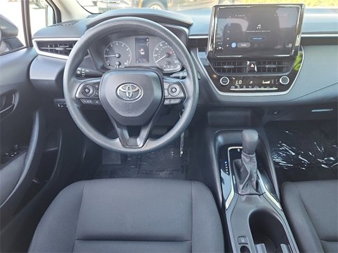 Used 2024 Toyota Corolla LE image 7