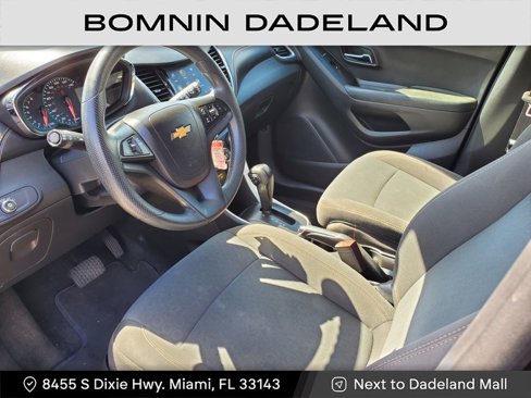 Used 2021 Chevrolet Trax LS w/ Tint and Cruise Package image 15