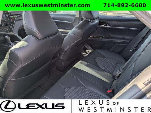 Used 2022 Toyota Camry SE image 14
