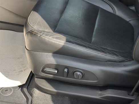Used 2020 Chevrolet Traverse Premier image 13
