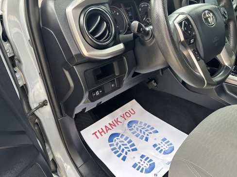 Used 2019 Toyota Tacoma SR5 image 21