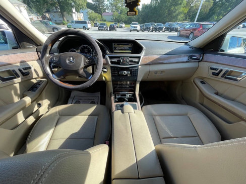 Used 2011 Mercedes-Benz E 350 4MATIC Sedan image 12