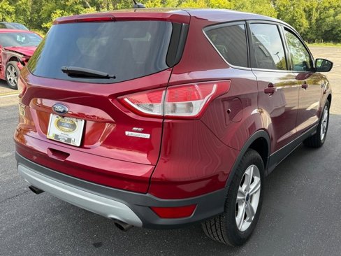 Used 2015 Ford Escape SE image 6