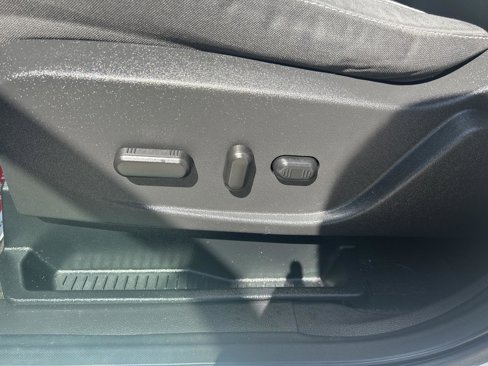 Used 2017 Ford Escape SE image 12