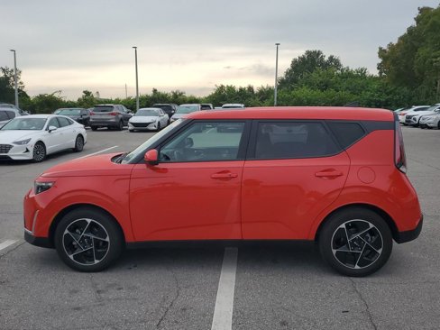 Used 2023 Kia Soul EX image 14