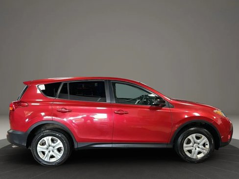 Used 2014 Toyota RAV4 LE image 6
