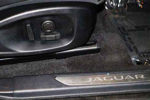 Used 2020 Jaguar E-PACE SE image 57