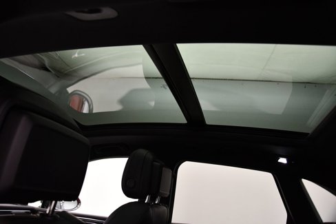 Certified 2025 Porsche Macan Turbo image 20