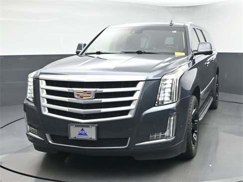 Used 2019 Cadillac Escalade ESV Luxury image 3
