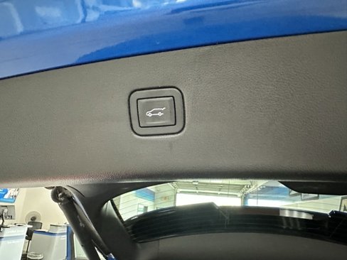 Used 2021 Chevrolet Blazer RS w/ Enhanced Convenience Package image 27