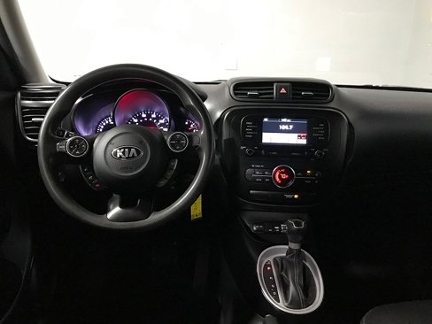 Used 2017 Kia Soul + image 21