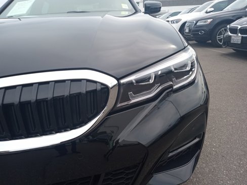 Used 2022 BMW 330e w/ M Sport Package image 9