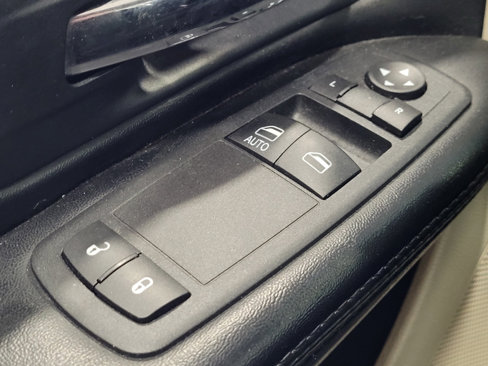 Used 2015 Dodge Grand Caravan American Value Package image 27