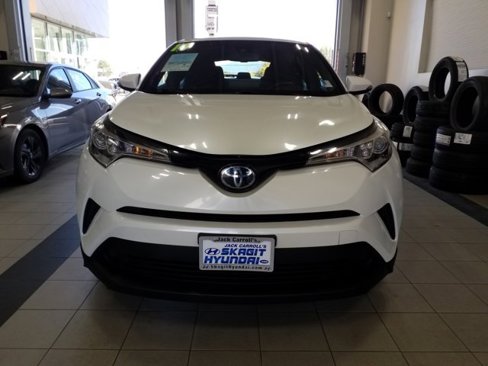 Used 2019 Toyota C-HR XLE image 19