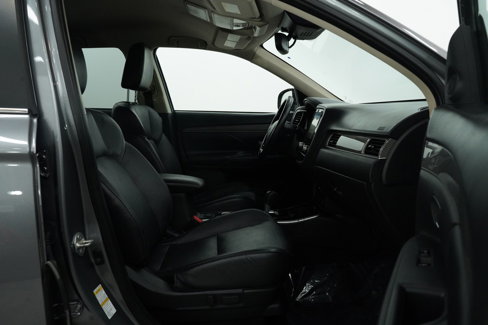 Used 2020 Mitsubishi Outlander SEL image 10