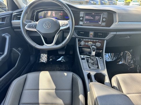 Certified 2024 Volkswagen Jetta SE image 13