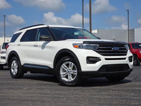 Used 2020 Ford Explorer XLT w/ Comfort Package image 3