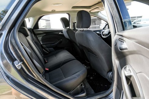 Used 2017 Ford Focus SEL image 29