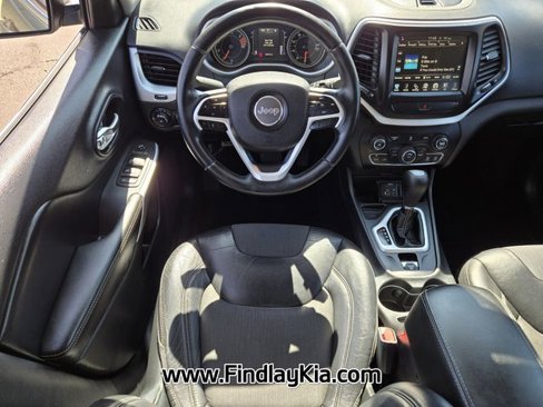 Used 2018 Jeep Cherokee Latitude Plus image 14