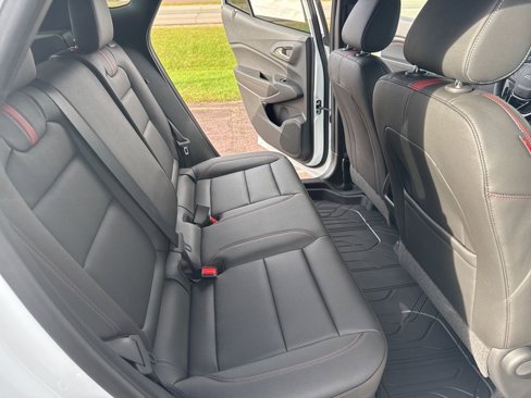 New 2025 Chevrolet Trax RS image 27