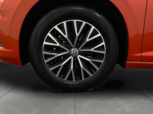 Used 2021 Volkswagen Jetta SE w/ SE Cold Weather Package image 12