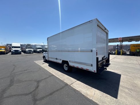 Used 2021 GMC Savana 3500 Extended w/ Power Convenience Package image 5