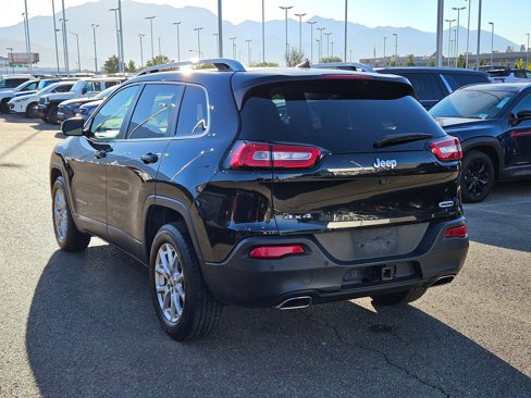 Used 2016 Jeep Cherokee Latitude w/ Comfort/Convenience Group image 5