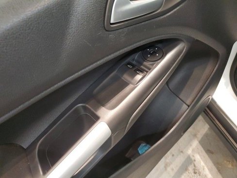 Used 2015 Ford Transit Connect XLT image 12
