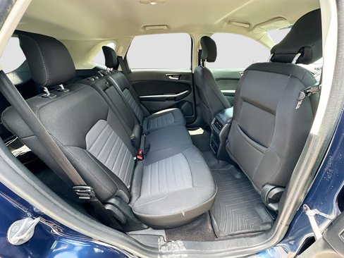 Used 2017 Ford Edge SE image 25
